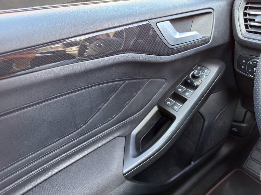 FORD Focus 1.0t ecoboost h st-line x 125cv del 2024