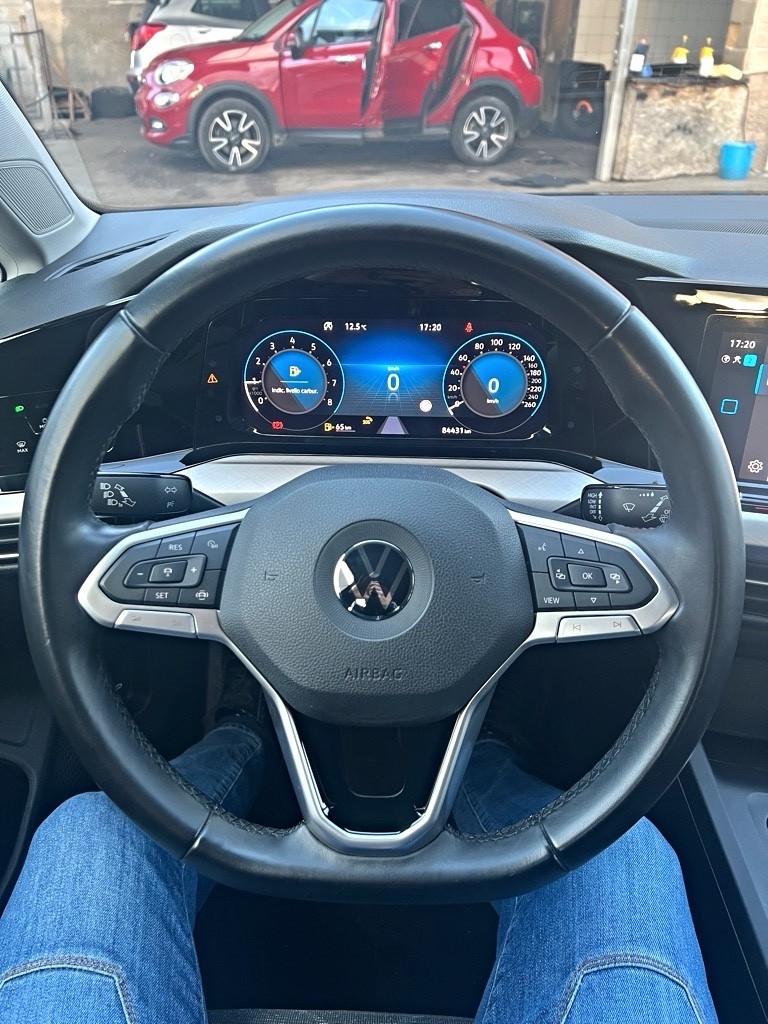 Volkswagen Golf 8 1.5 TSI 110cv 2020