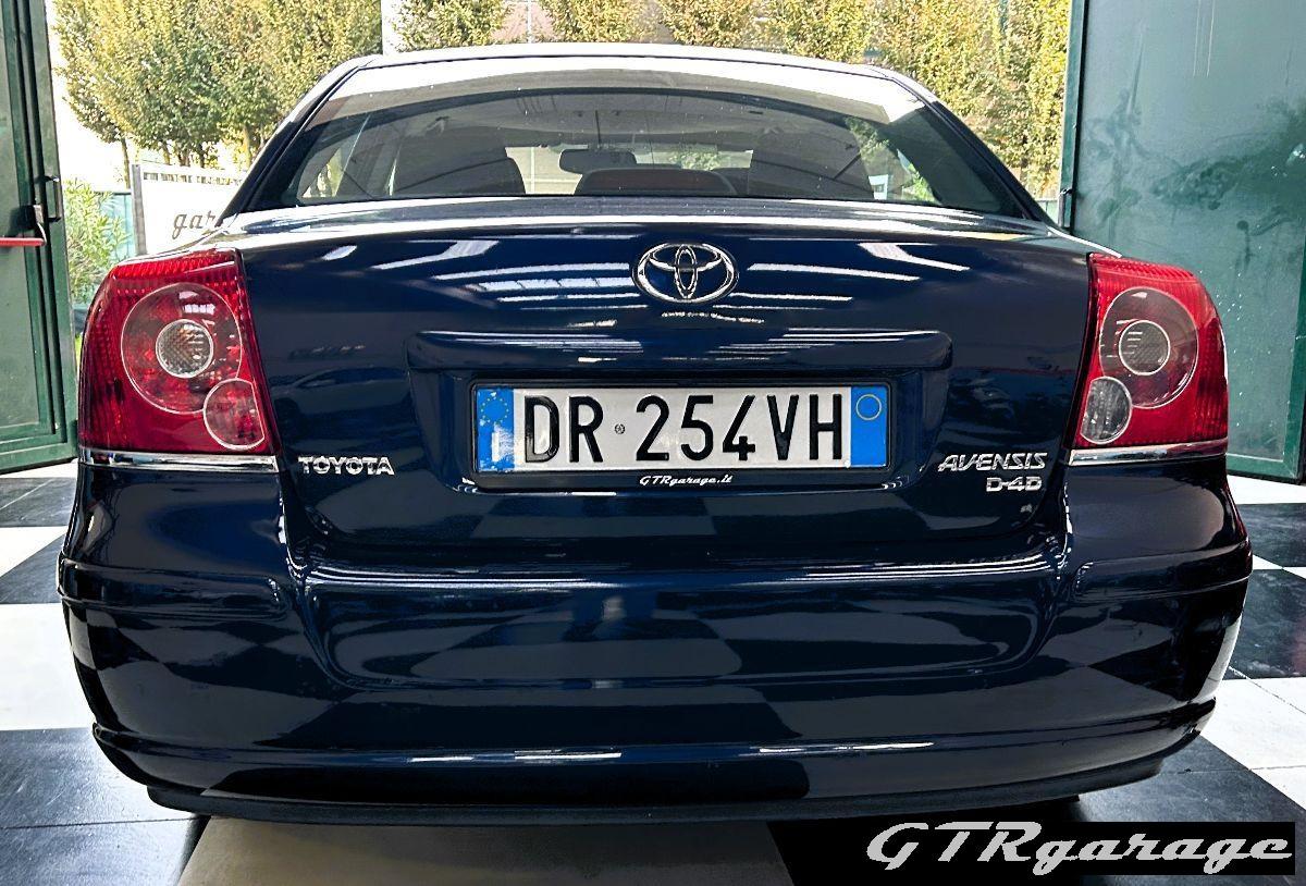 TOYOTA - Avensis - 2.0 D-4D 16V