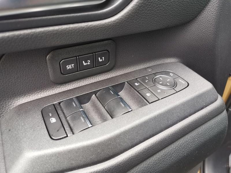 Toyota Land Cruiser Land Cruiser 2.8 D4D A/T AWD First Edition