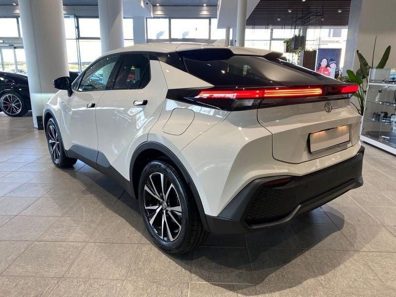 Toyota C-HR Plug-in Hybrid 220 Trend - IVA Esposta