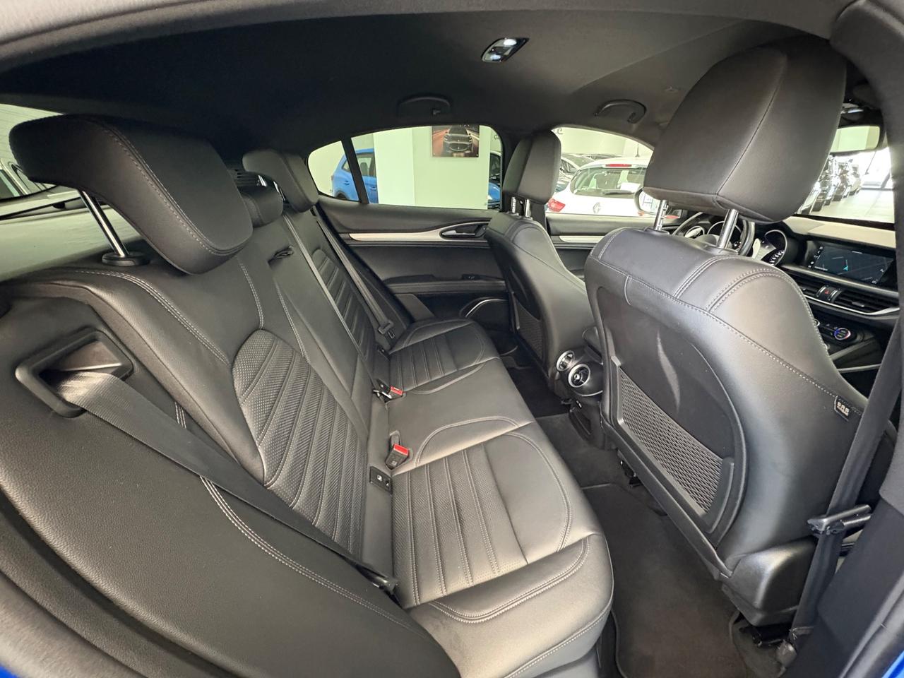 Stelvio 2.0 Turbo 280 Q4 Veloce 2022 km 104000