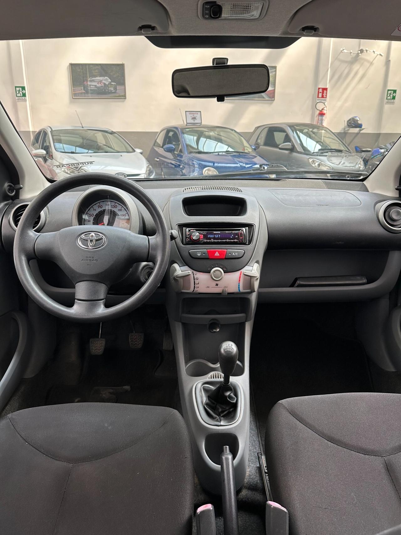 Toyota Aygo 1.0 Benz, unico proprietario. Guidabile anche da neopatentati.