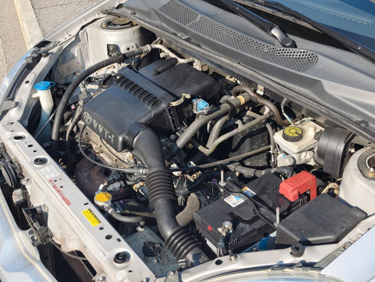 Toyota Yaris 1.0i 16V cat 5 porte Expo