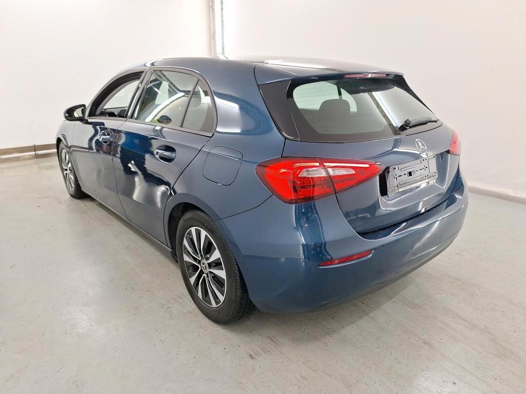 MERCEDES-BENZ A 180D 116CV 6M. BUSINESS SOLUTION ( NAVI - TELECAMERA POST. - CRUISE )