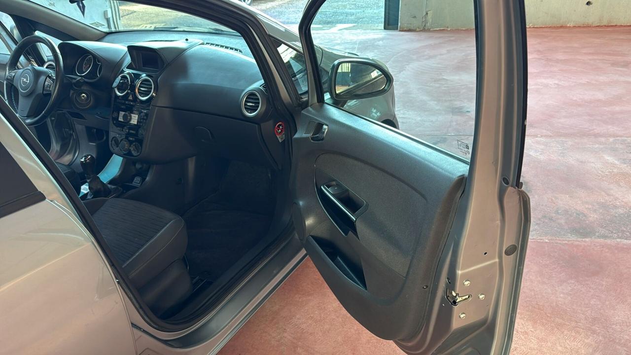 Opel Corsa 1.2 85CV 5 porte GPL-TECH Edition