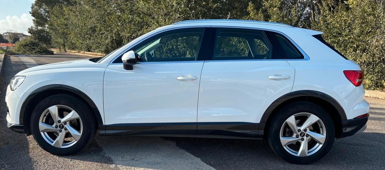 Audi Q3 35 TDI S tronic Business Advanced