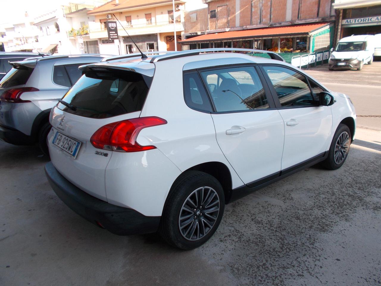 Peugeot 2008 PureTech 82 Allure