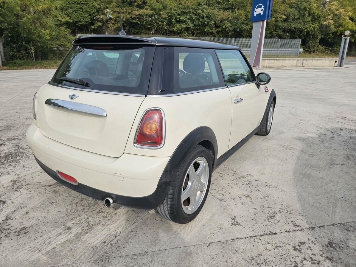 Mini 1.6 16V Cooper D Chili