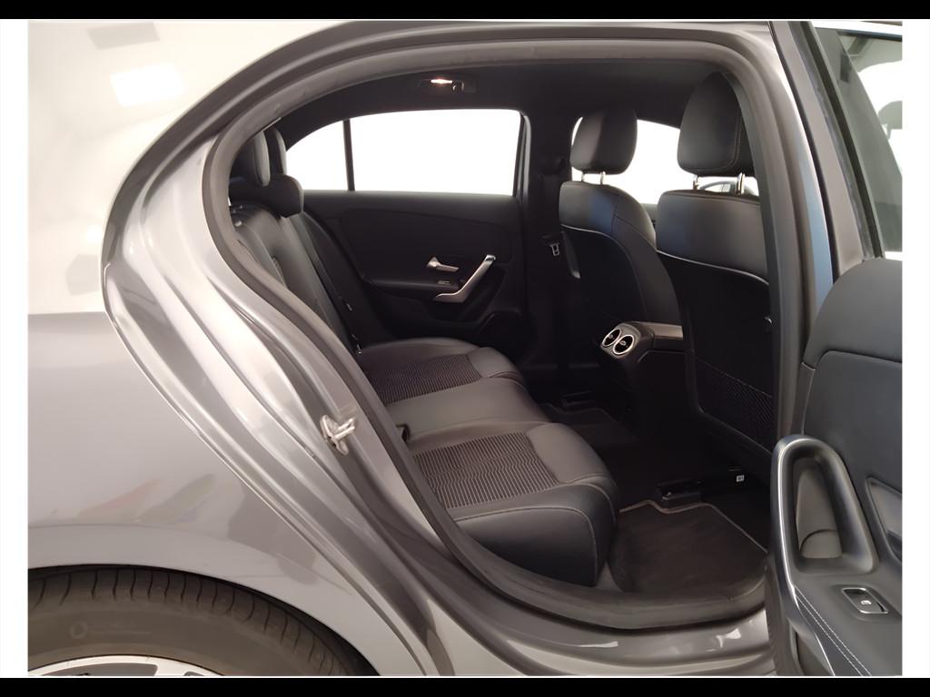 Mercedes-Benz Classe A - W177 2018 - A 180 d Sport auto