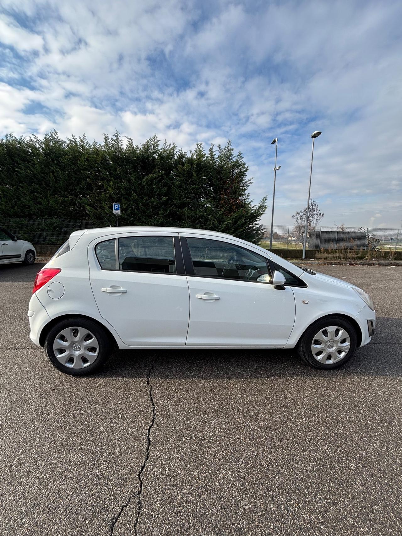 Opel Corsa 1.2 85CV 5 porte GPL-TECH Edition