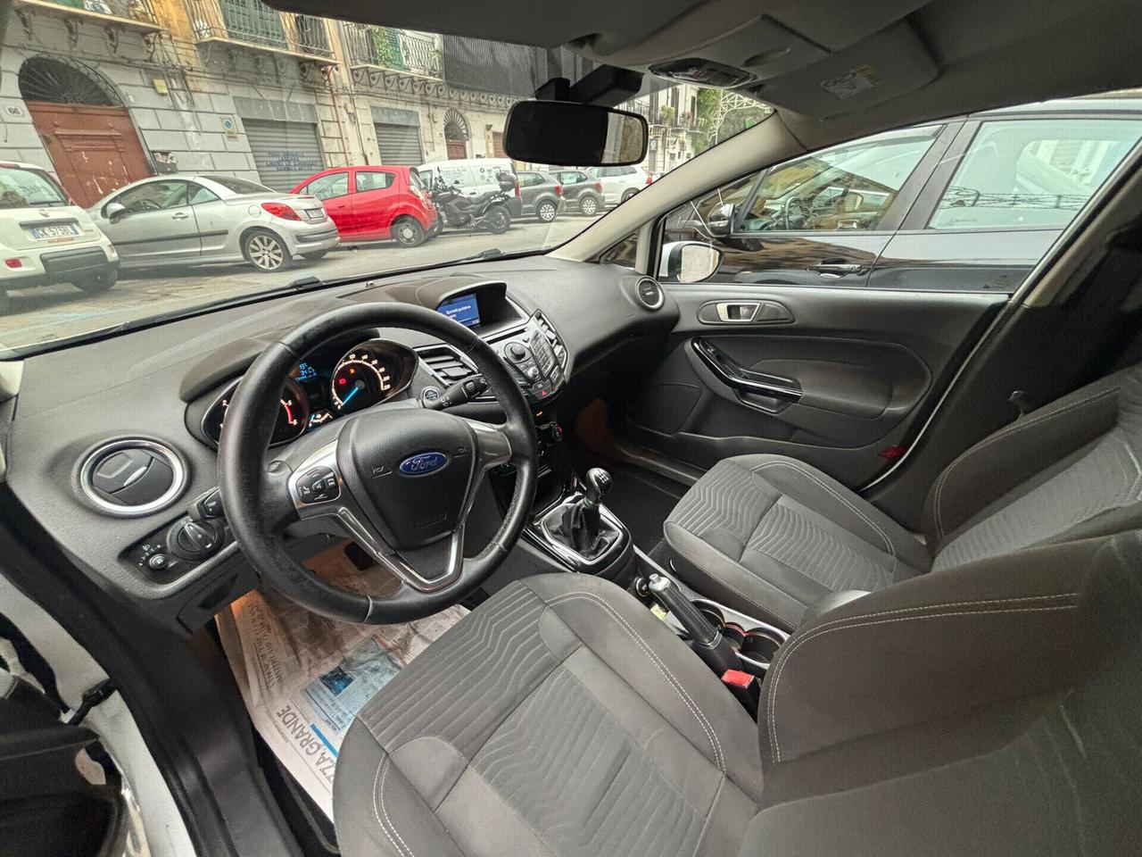 Ford Fiesta 1.5 TDCi 75CV 5 porte Titanium FINANZIABILE GARANZIA 12 MESI