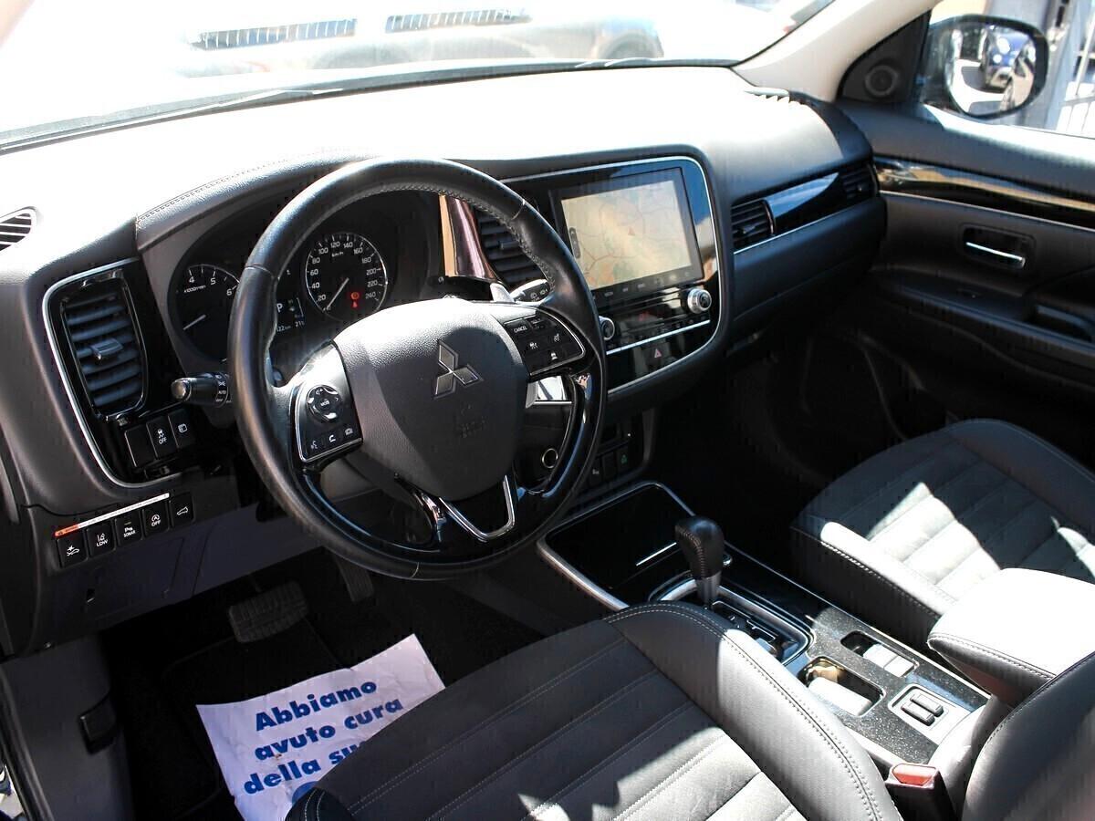 Mitsubishi Outlander 2.0 2WD GPL Bi-fuel CVT Instyle SDA