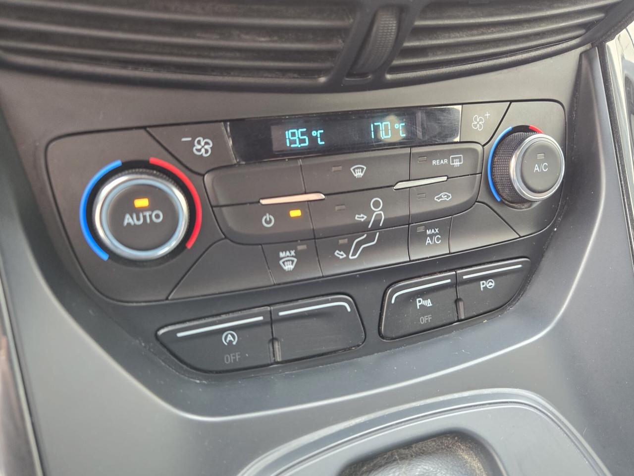 Ford Kuga 2.0 TDCI 120 CV S&S 2WD Powershift ST-Line