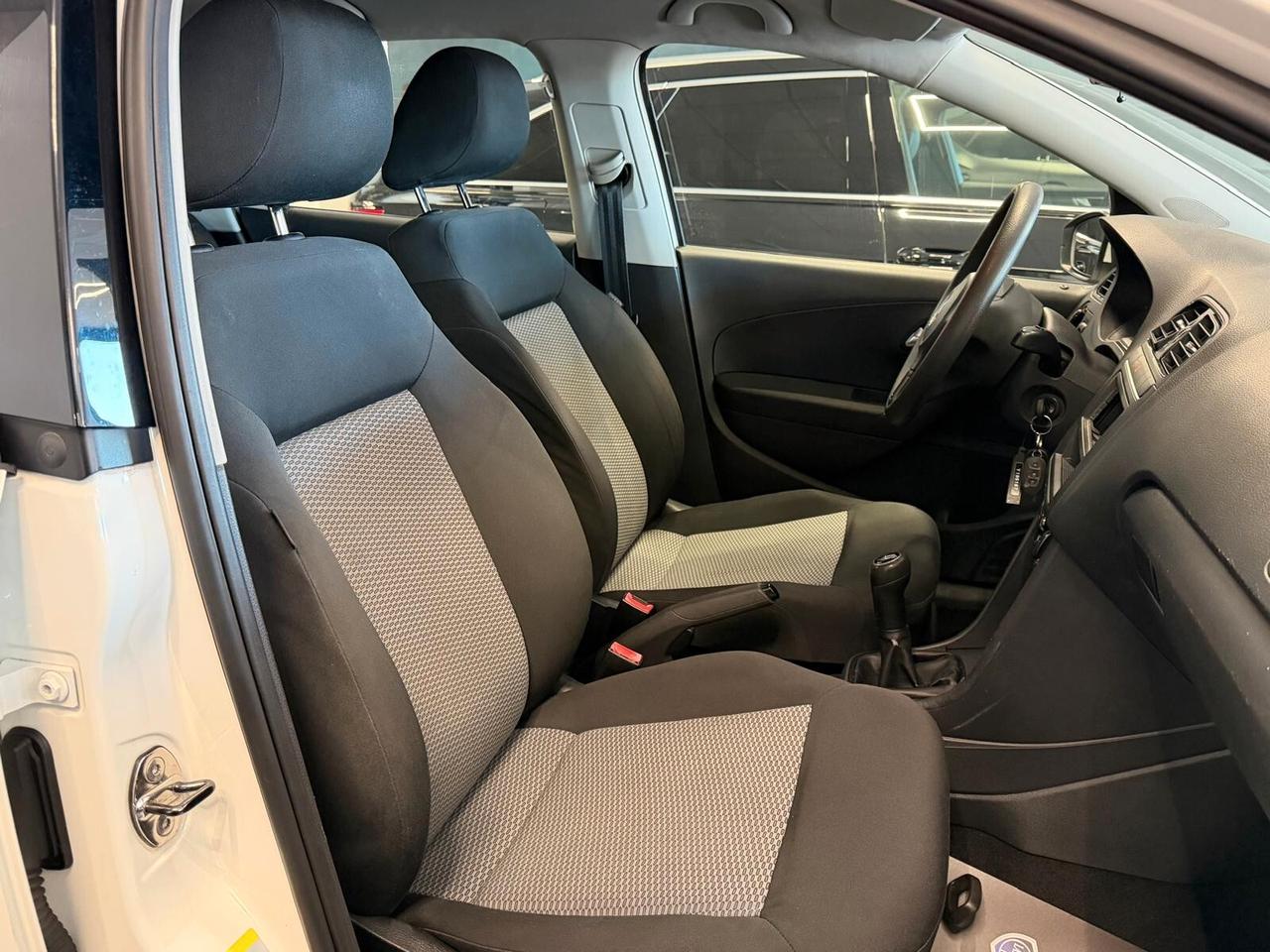 VOLKSWAGEN POLO 1.2 TDI 75CV 55KW OK NEOPATENTATI ANNO 2012