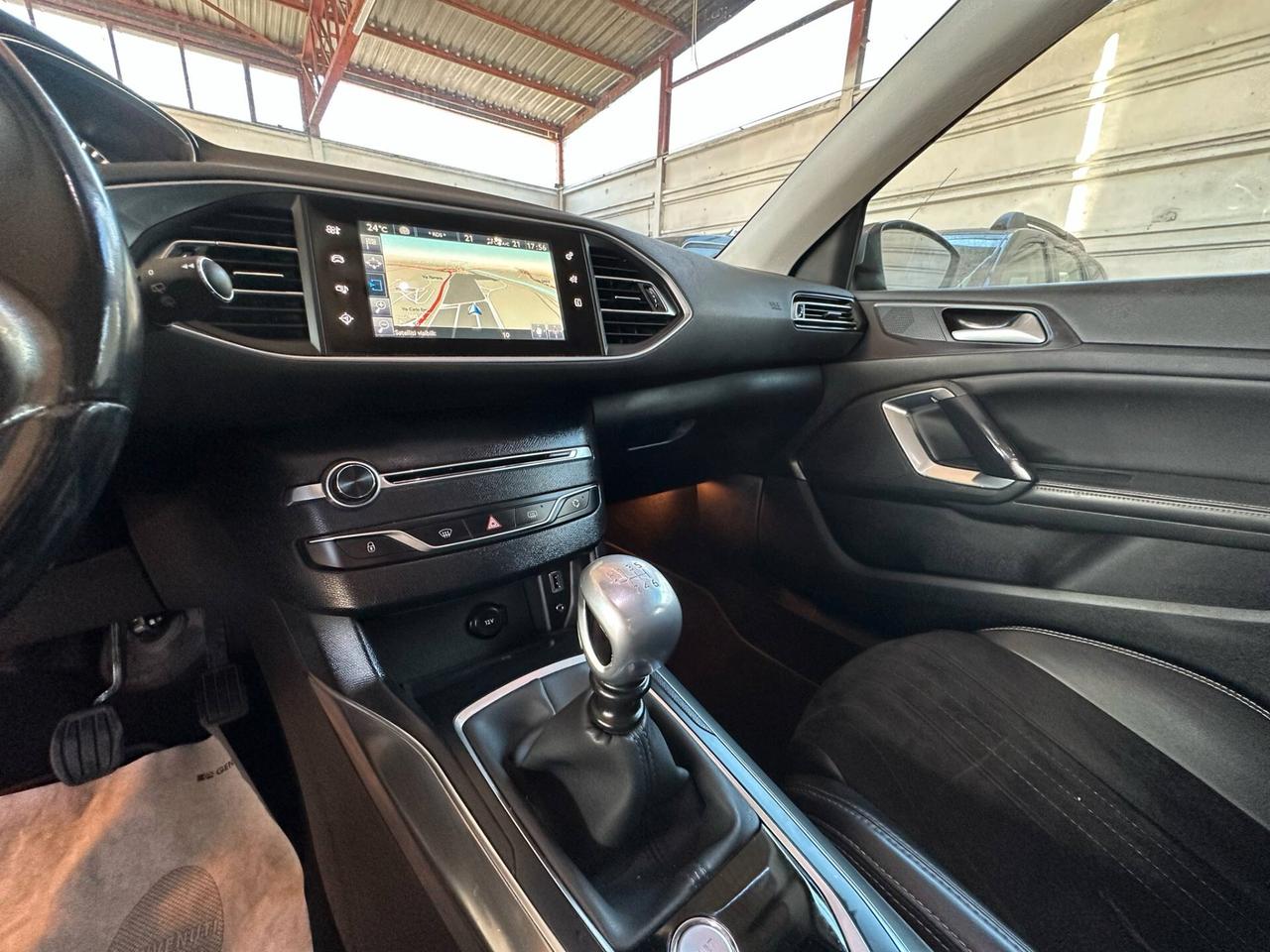 Peugeot 308 BlueHDi 150 S&S SW Allure