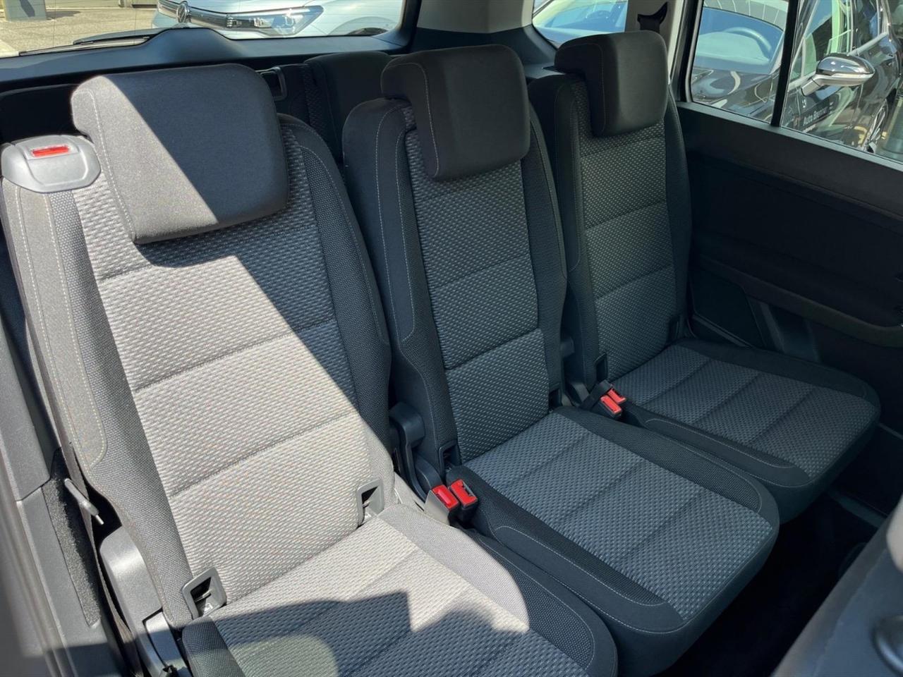 Volkswagen Touran 1.4 tsi business