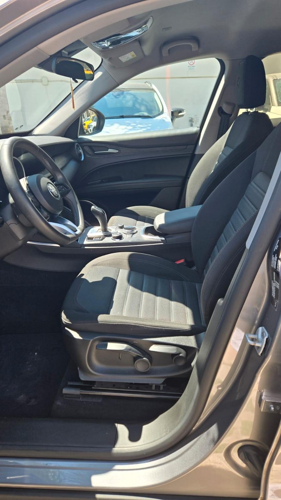 Alfa Romeo Stelvio 2.2 t Business Q4 190V auto Led Uff Italy Nav USB