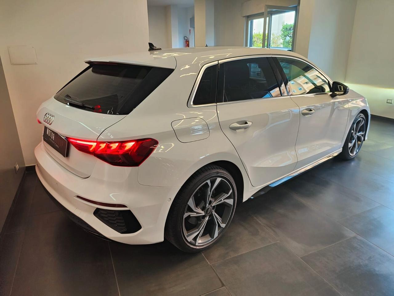 Audi A3 SPB 30 TDI S tronic line edition 2.0 116cv