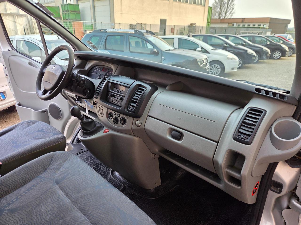 RENAULT Trafic T27 1.9 dci 100cv L1H1 6p.ti N1