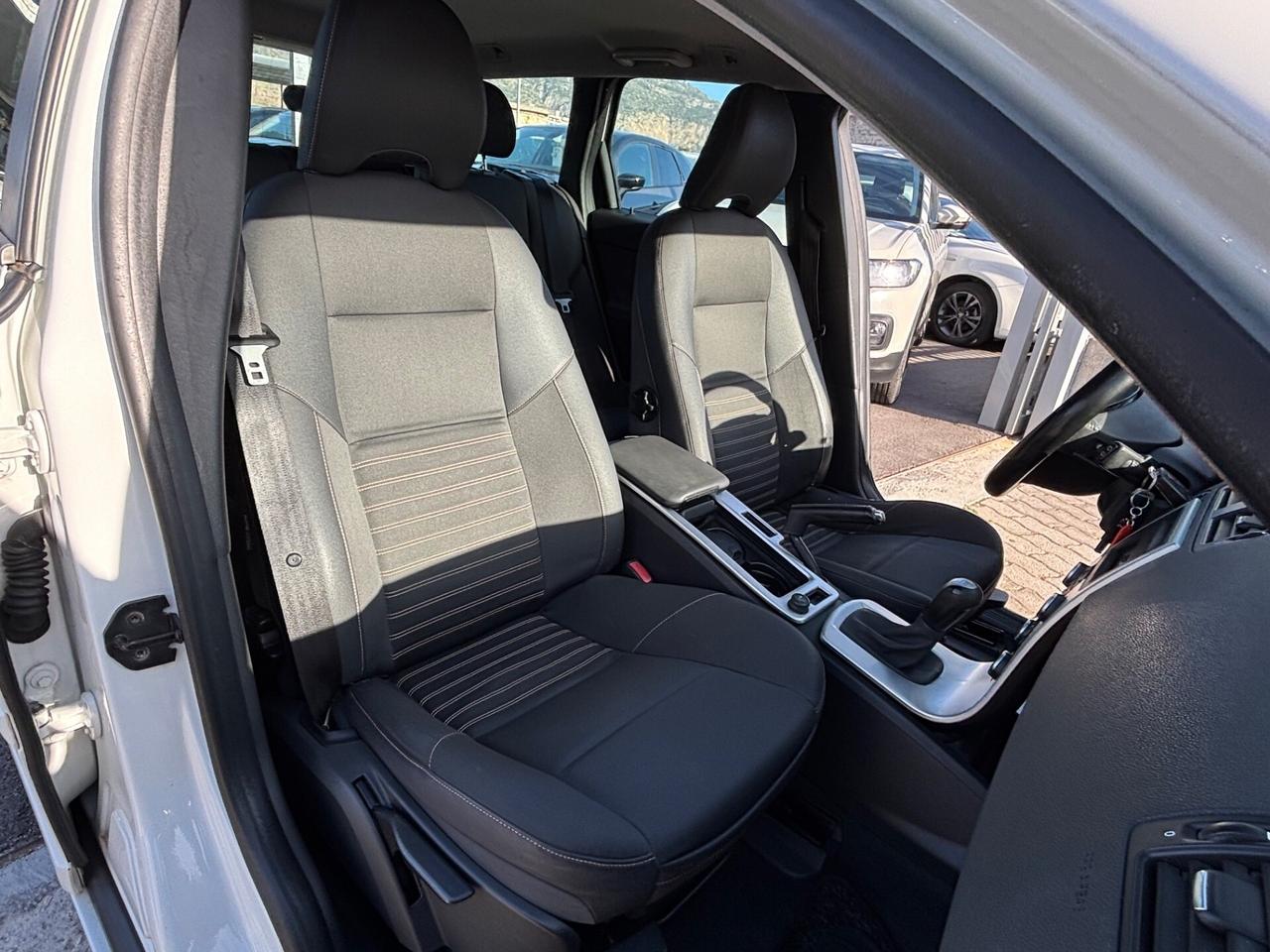 Volvo V50 D4 R-design