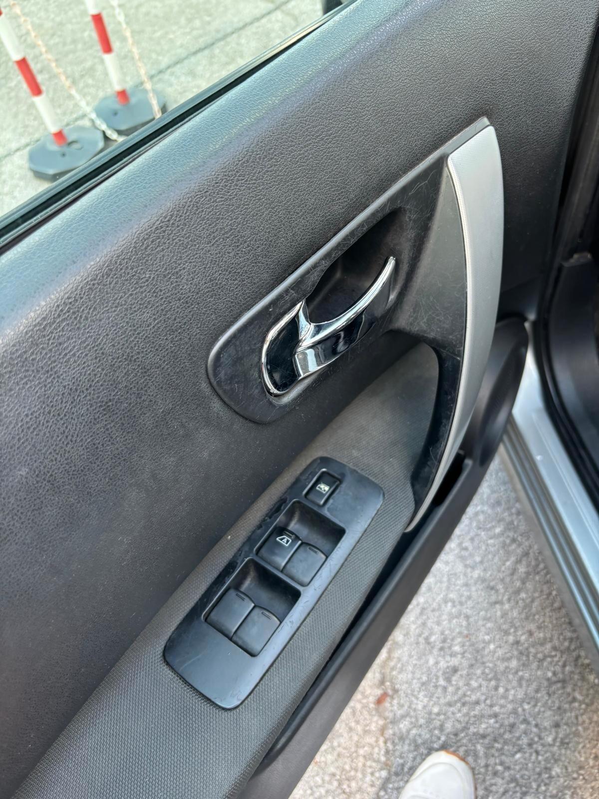 Nissan Qashqai 2.0 dCi DPF 4WD Tekna