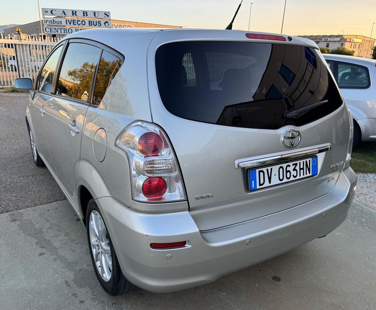 Toyota Corolla Verso 2.2 D-4D -SOLO 124.000 KM-