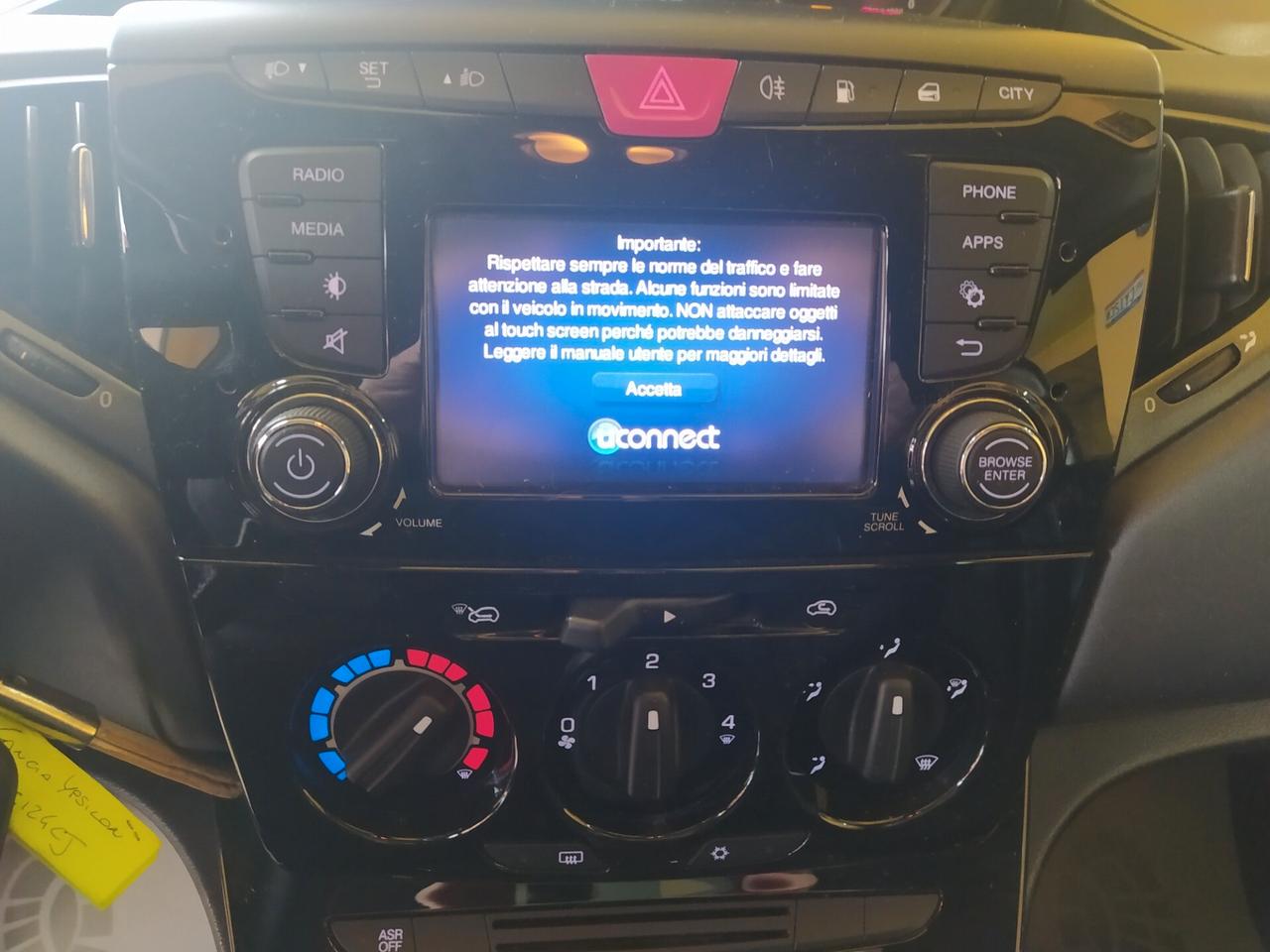 Lancia Ypsilon 1.2 69 CV 5 porte GPL Ecochic Gold Neopatentati