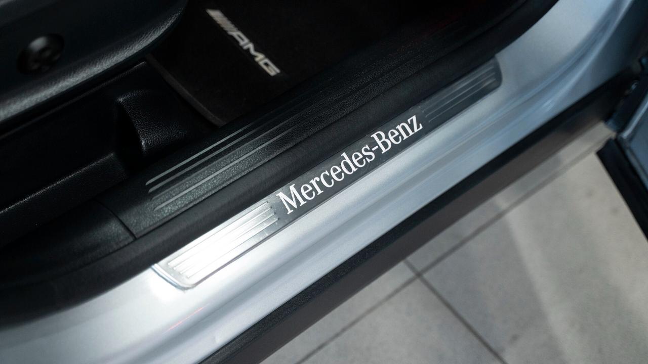 Mercedes-benz GLA 200 D PREMIUM PLUS AMG TETTO PACK LUCI MULTIBEAM FULL OPTIONAL