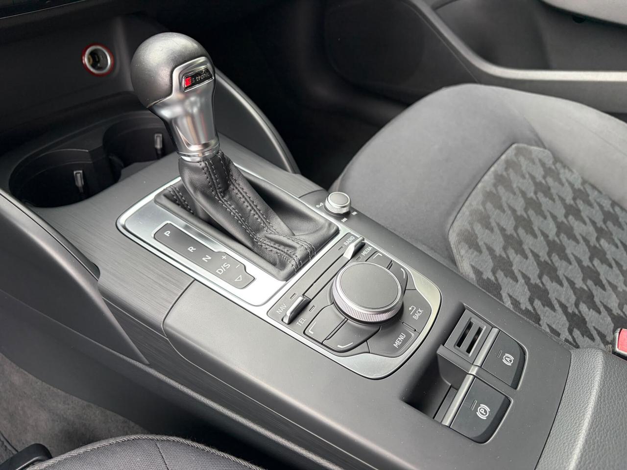 Audi A3 SPB 1.6 TDI 105cv S tronic Attraction