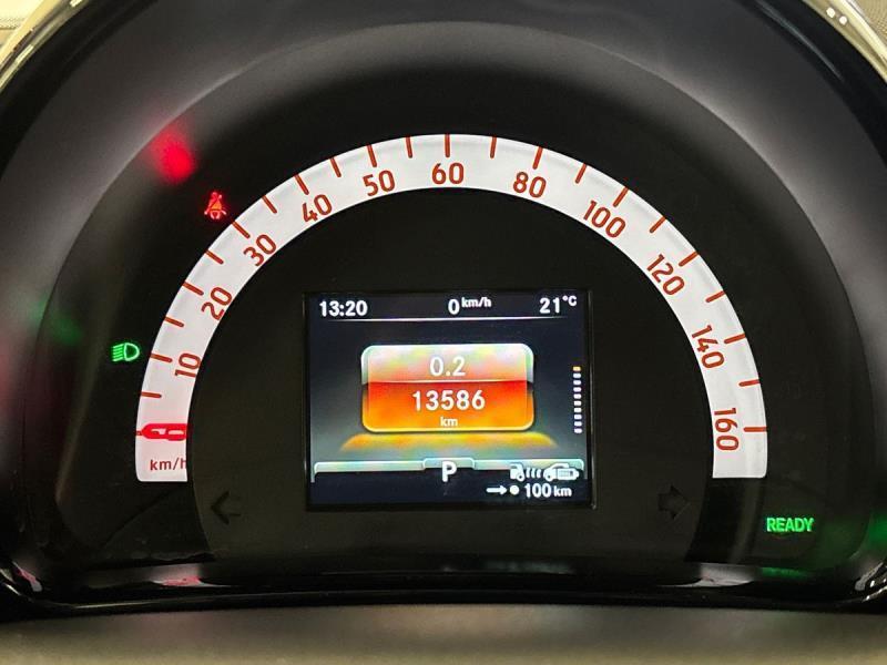Smart fortwo 22kW EQ racingrey