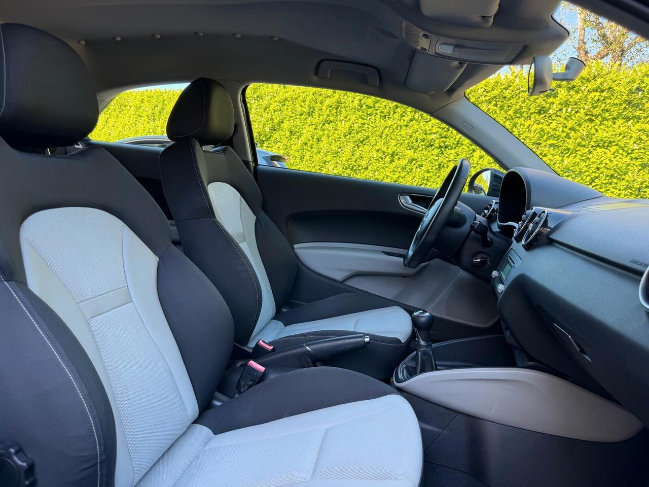Audi A1 1.6 TDI 105 CV Ambition Neopatentati