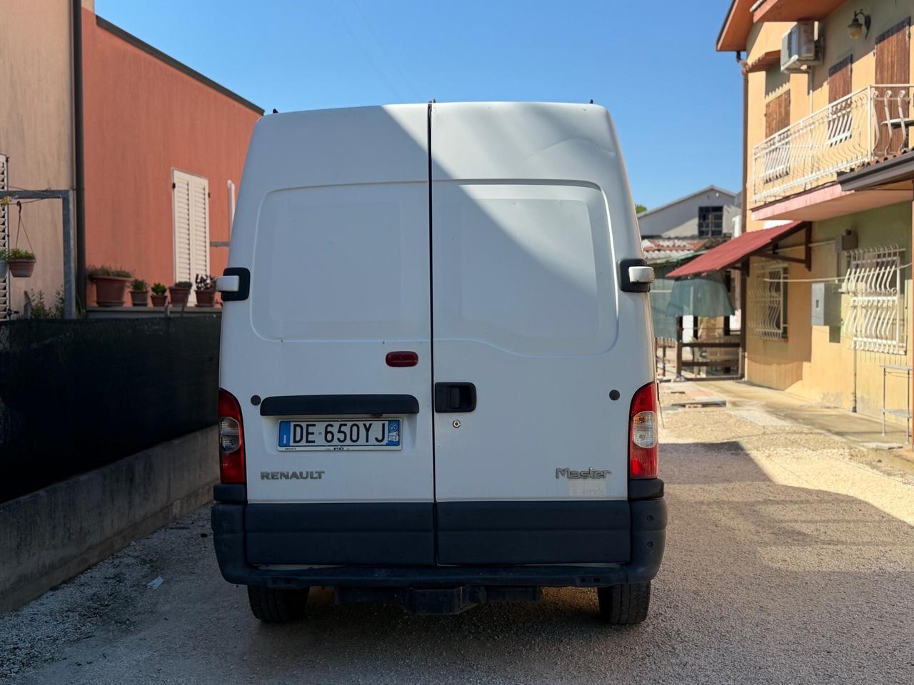 Renault master
