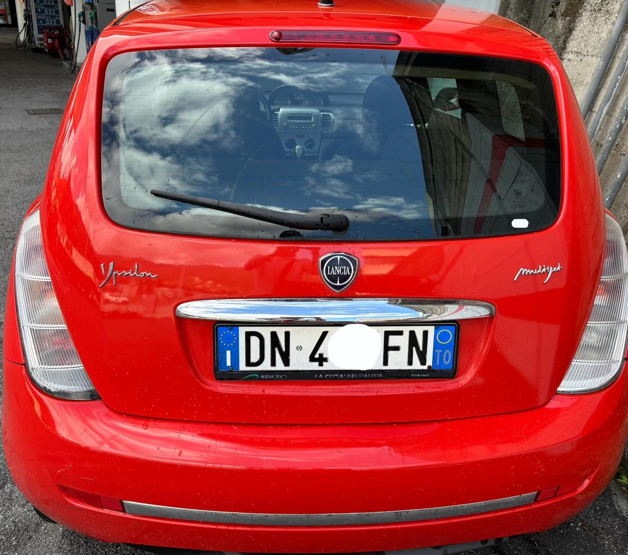Lancia Ypsilon 1.3 MJT 75 CV Platino