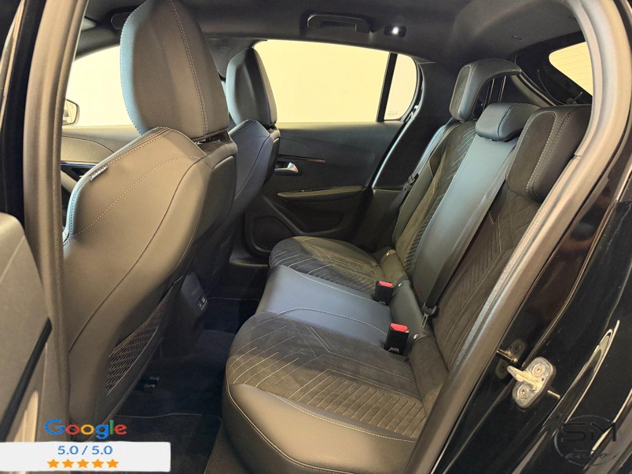 Peugeot 208 1.2 hybrid GT Exclusive 145cv e-dcs 6