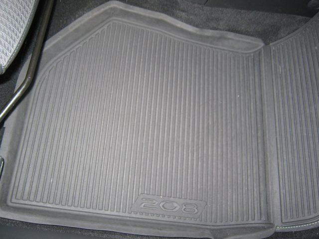 PEUGEOT 208 PureTech 100 Stop&Start EAT8 5 porte GT Line