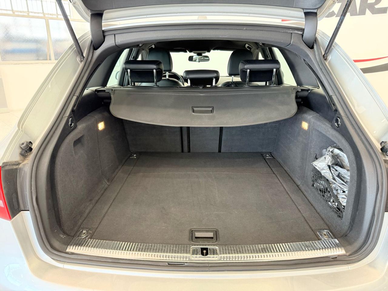AUDI A4 - 2.0 TDI 143cv S-Line Avant