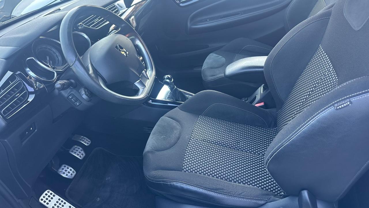 Ds DS3 3 1.6 e-HDi 90 airdream Just Black