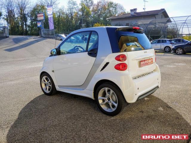 smart forTwo 1000 52 KW MHD Coupé Passion