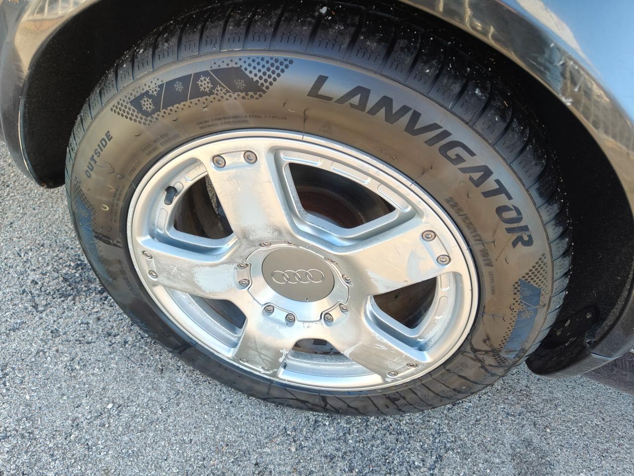 Audi A6 allroad 2.5 TDI 180 CV