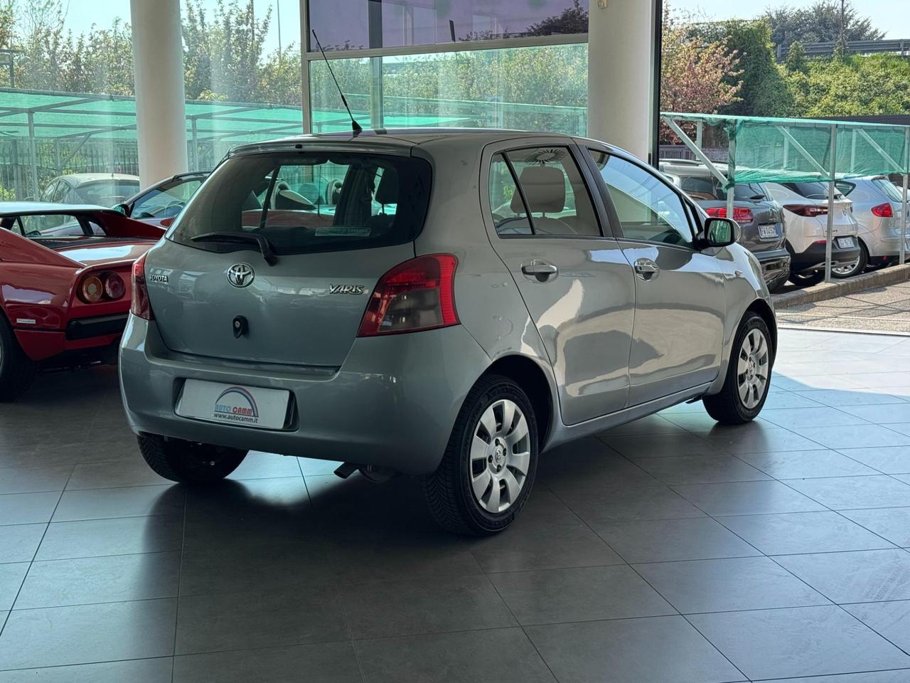 Toyota Yaris 5p 1.3 87cv Automatica Neopatentati