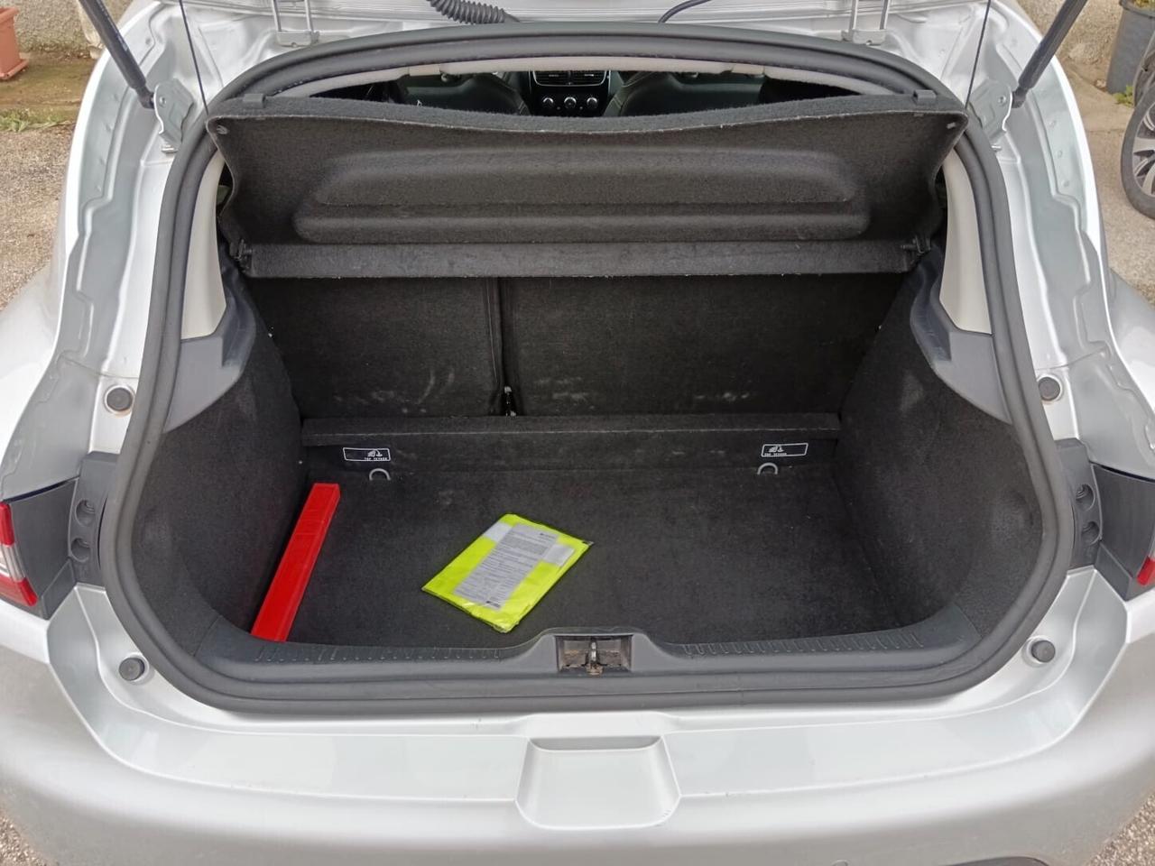 Renault Clio dCi 8V 90 CV EDC 5 porte Moschino Intens CAMBIO AUTOMATICO