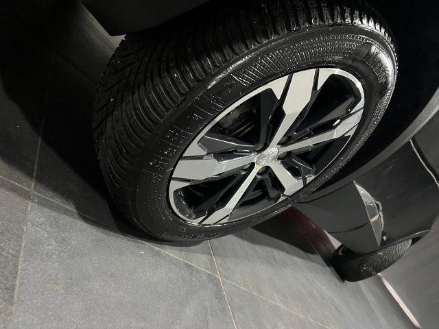 PEUGEOT 3008 BlueHDi 130 S&S Allure