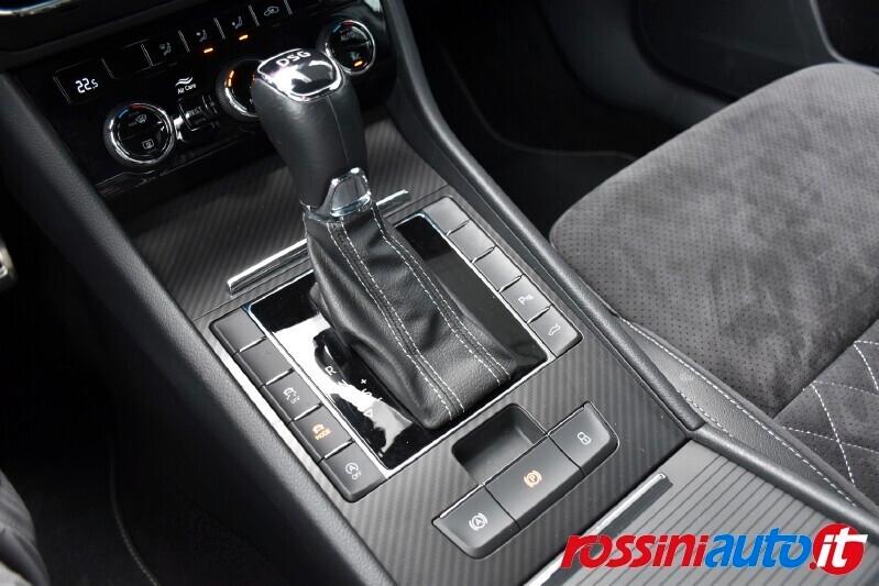 SKODA SUPERB WAGON 2.0 TDI 200 CV DSG SPORTLINE + R19 VEGA