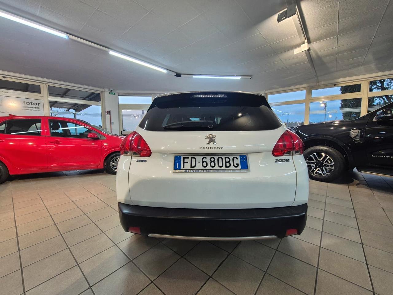 Peugeot 2008 BlueHDi 100 Allure