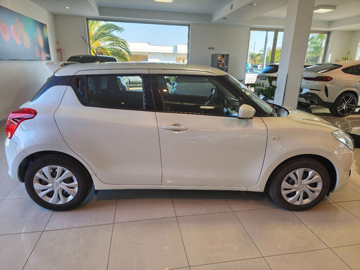 SUZUKI Swift 1.2 Hybrid Top