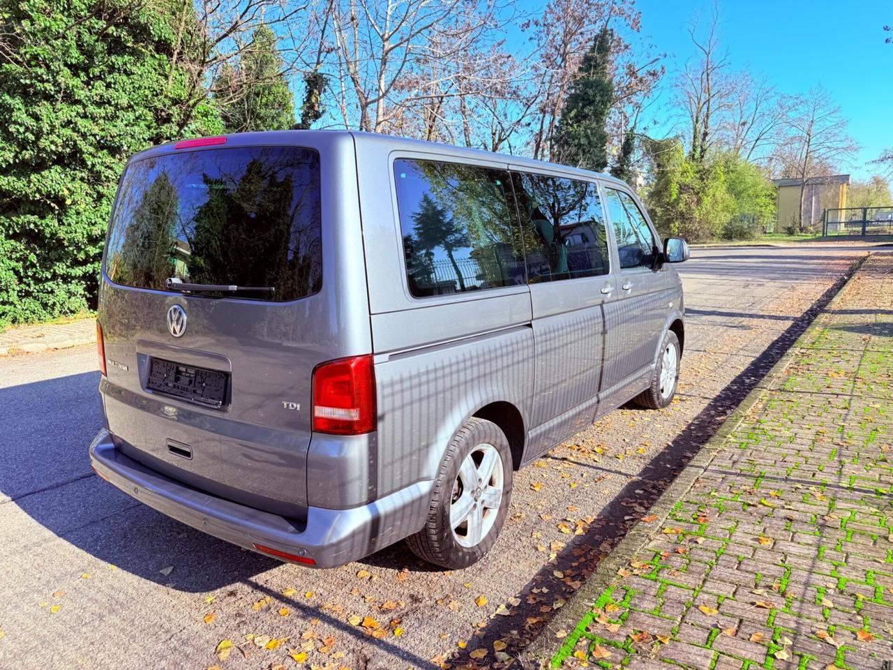 VW Multivan-PARI AL NUOVO 160km 7 POSTI-OK PERMUTE