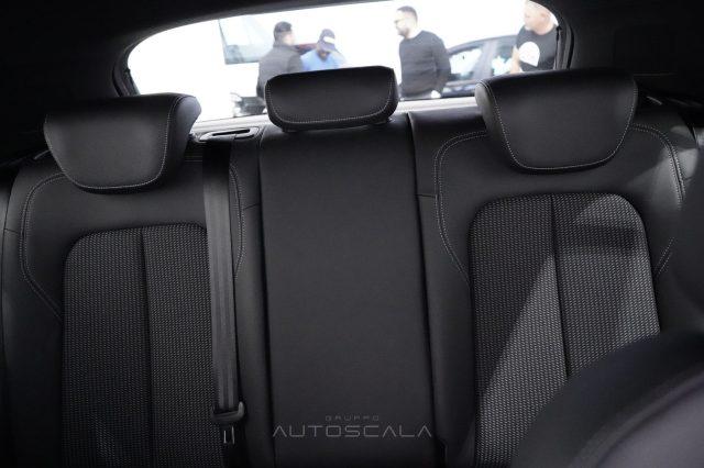 AUDI Q2 30 TDI 116cv S Line Edition Identity Black