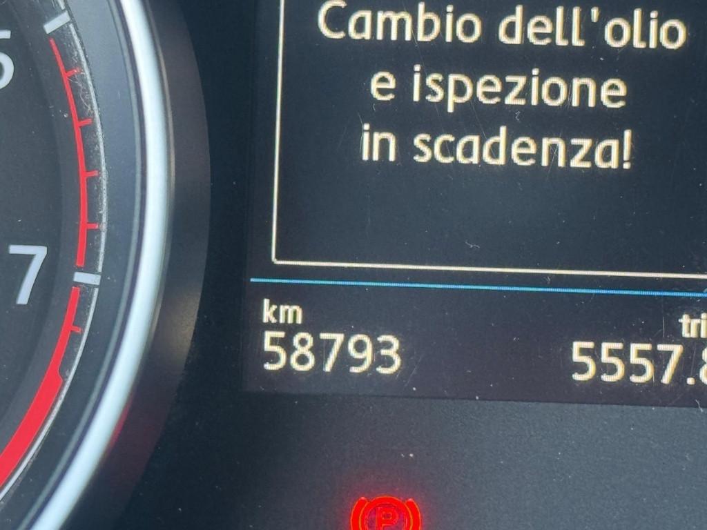 VOLKSWAGEN Golf VII 2017 5p - Golf 5p 1.5 tgi Executive 130cv dsg