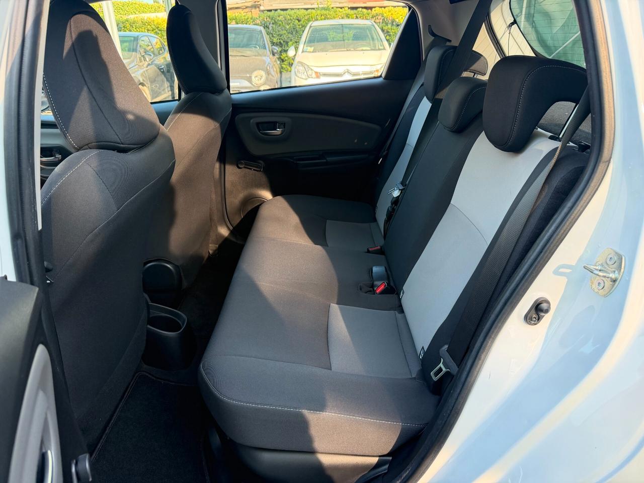 Toyota Yaris 1.5 Hybrid 5 porte Business